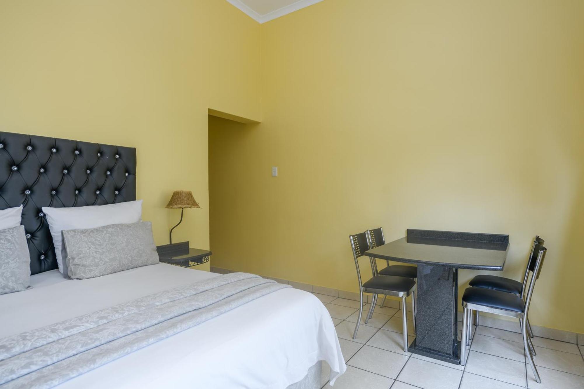Ushaka Holiday Apartments Durban Room photo